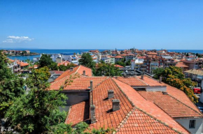 Dom Mladenovi, Sozopol